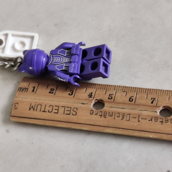 LEGO Catwoman From Batman Movie DC Superheroes Keychain Ring Holder - Picture 6 of 9